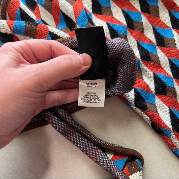 Ronny Kobo Geometric Crop Top - Picture 2 of 4